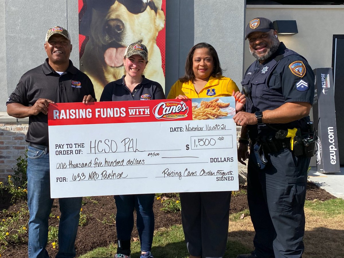 HCSOPAL's tweet photo. Thank you to our community partner Raising Canes for donating to the HCSO PAL program. @HCSO_ASB @HCSOTexas @Nationalpal @raisingcanes https://t.co/FLQHcmmDUX