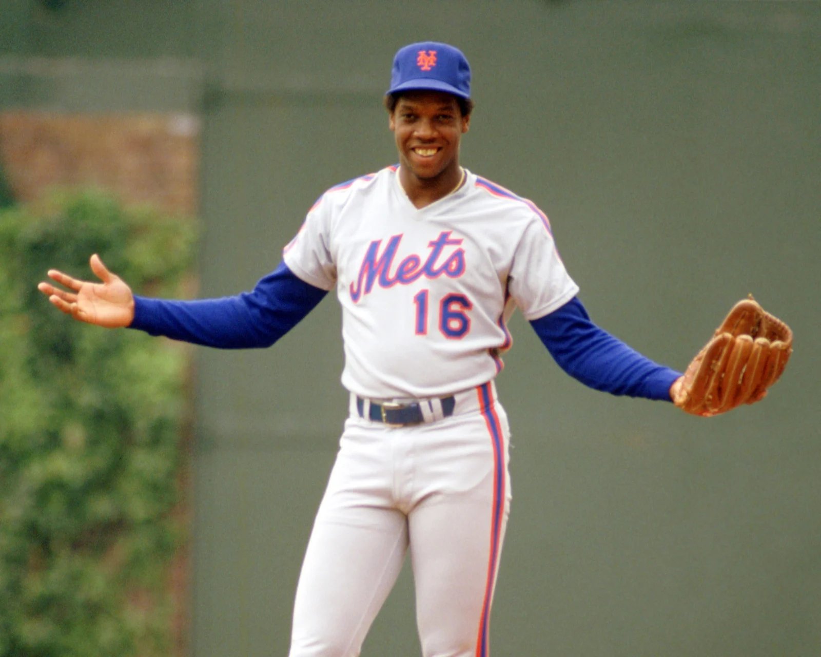Happy 57th birthday to Dwight Gooden. He was the best pitcher in baseball when he was just 20 years old. 