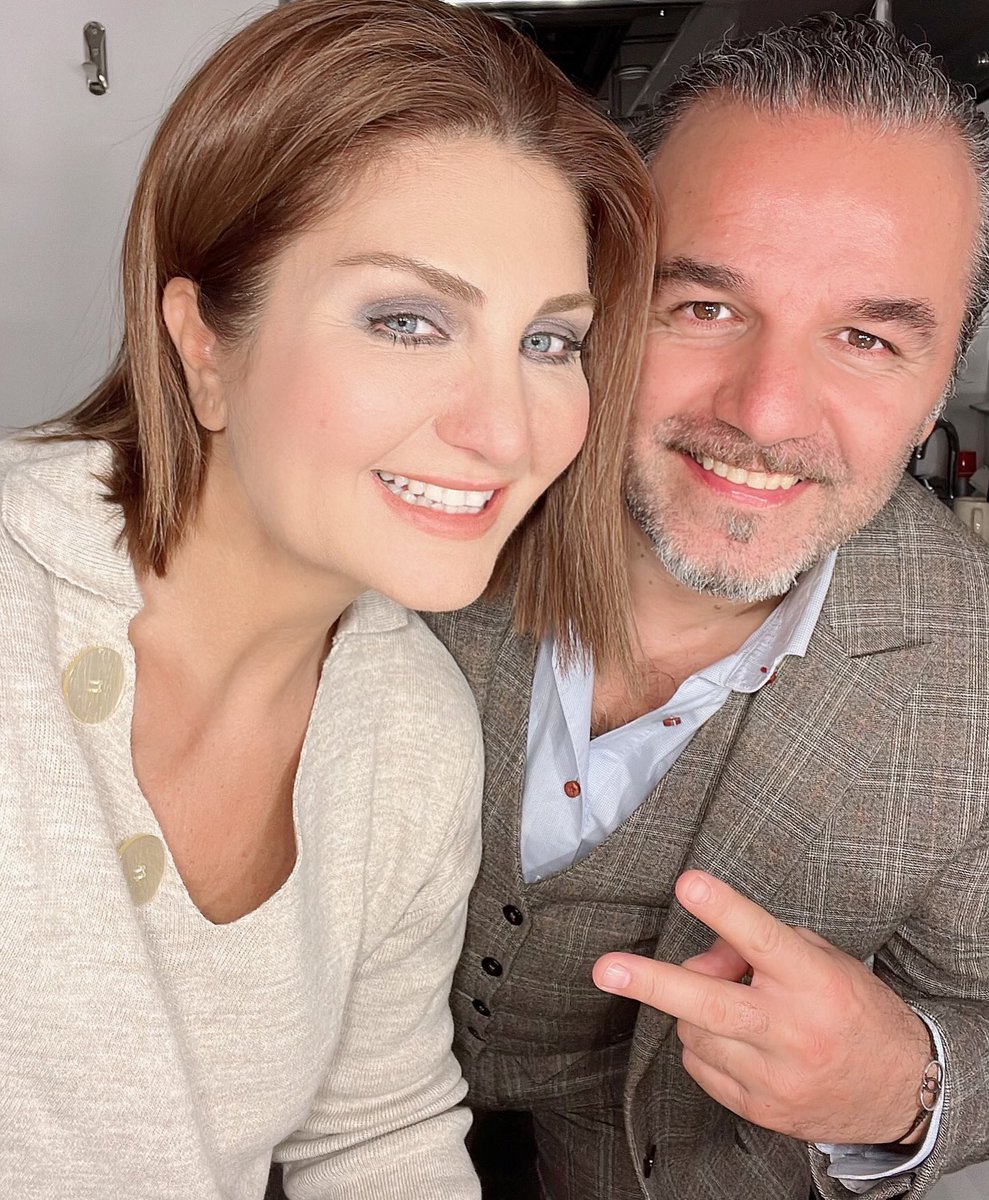 GKimsesizcan's tweet photo. #CAN’s ✌🏼#FAN’s 👏🏻
Sibel CAN & Gökhan KimsesizCAN
#VIPAdres #Concert #Gala #Event
#SibelCan @sibelcan
#IFWeddingFashionİzmir
@ifweddingfashionizmir
@izmirbld
@izfasizmirfair #İzmir https://t.co/I49WAdZdN0