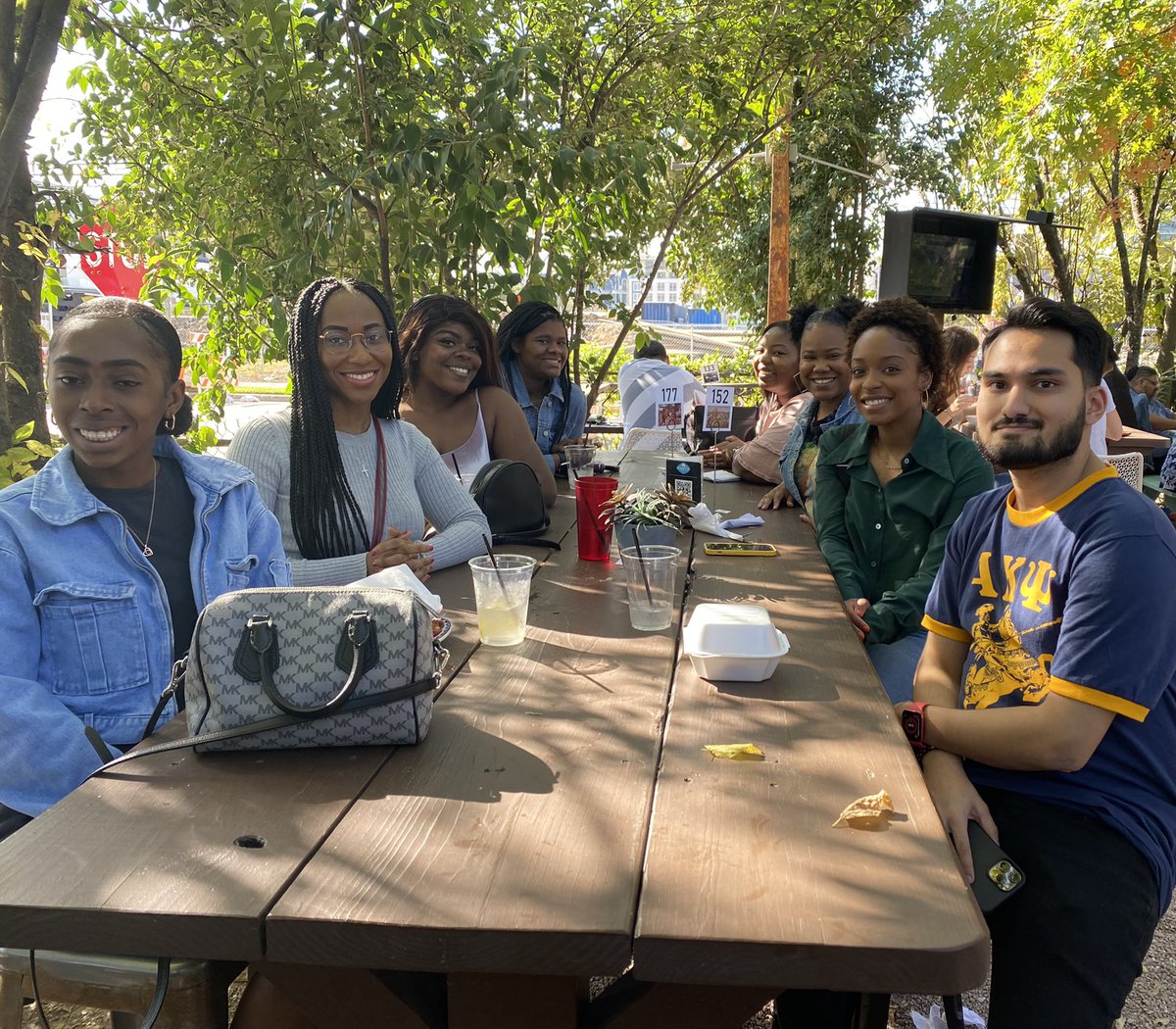 Happy Tau Psi Tuesday 💙💛

This past weekend, a few of our Brothers  and Alumni came together to have captivating conversations at brunch. We would like to thank everyone who came out 💙💛