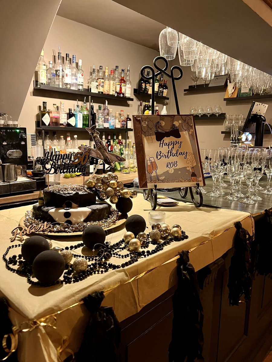 Many parties on the books this season, and we love a great party around here! We offer a stellar evening with lots of  laughter, great food, happy staff and of course amazing guests! Book a holiday party or special event here! All budgets and all sizes.