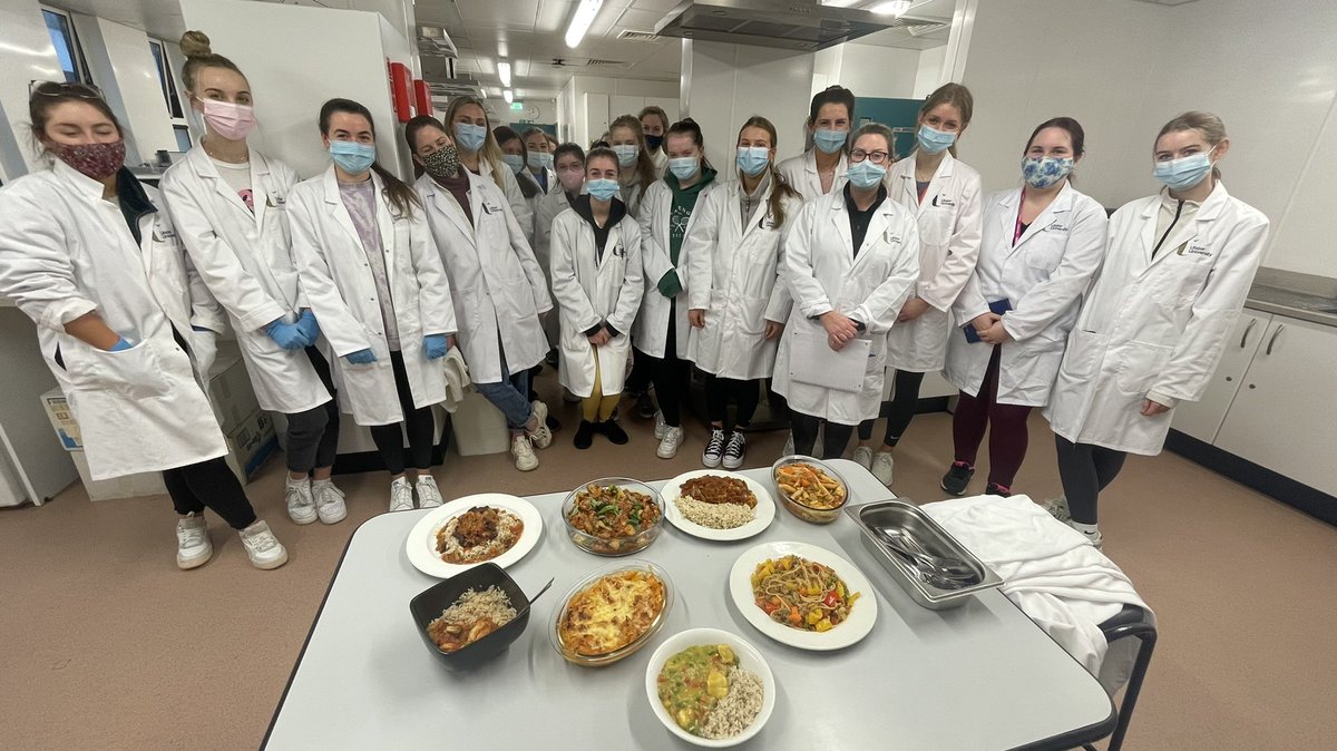 WardyMw's tweet photo. Busy day in the Kitchen today with the very creative #FND students #UG #MSc  Thanks to our terrific demonstrator  @UlsterUniPhD @Lauren_Devine17 for great organisation #practicalskills #applyingknowledge https://t.co/pgZqnVCweW