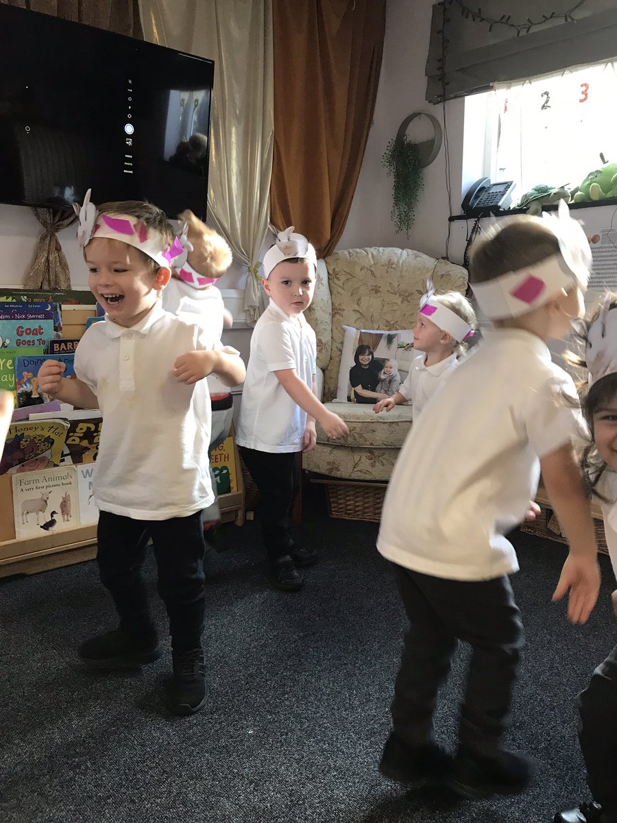 Mrs Fletcher Wayfield Primary School 2 Year Olds tweet media