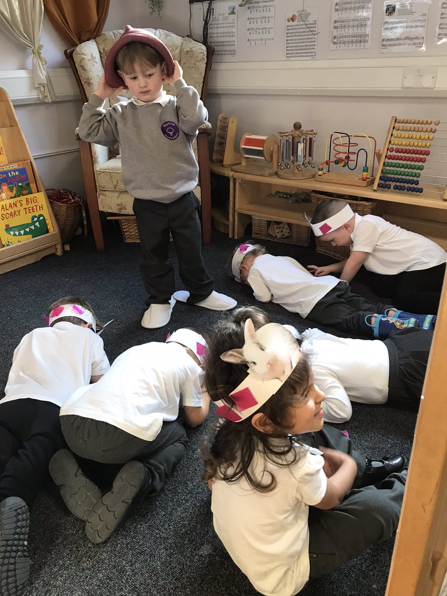 ‘World Nursery Rhyme Week’
Todays nursery rhyme was ‘Hop Little Bunnies’, and hop they did. @Primary1stTrust @WayfieldPrimary @EYTagteam #Eytagteam #WorldNurseryRhymeWeek #StrongerTogether