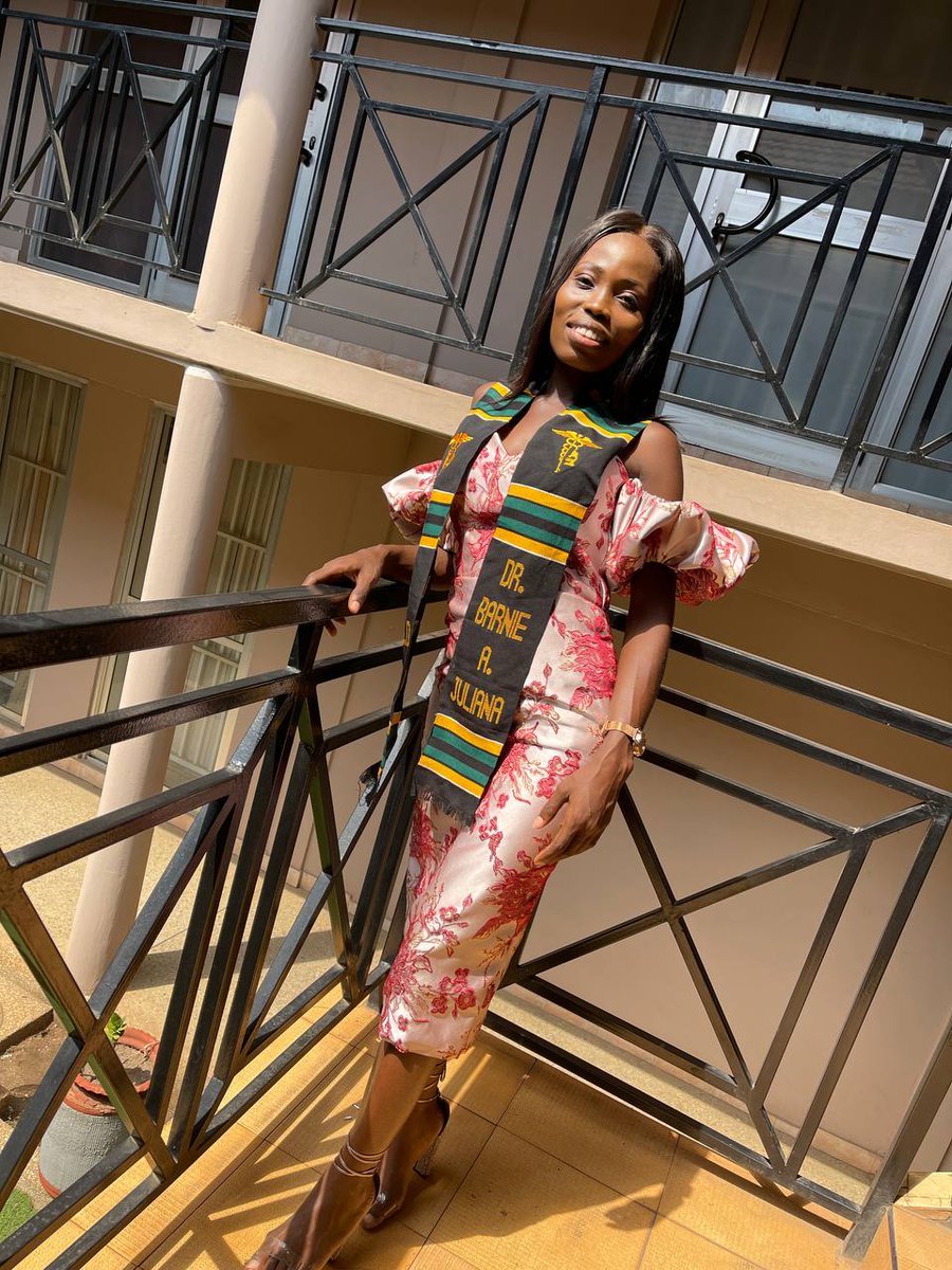JAphriyie's tweet photo. It was an honor to be part of the induction and aoth swearing ceremony for the allied health interns #2021#.
I was properly inducted into the health profession and I signed a social contract with the Ghanaian population as required by law.(Act 857,part one 2013)
#Mlsd2021 https://t.co/HO3Mph3CKl