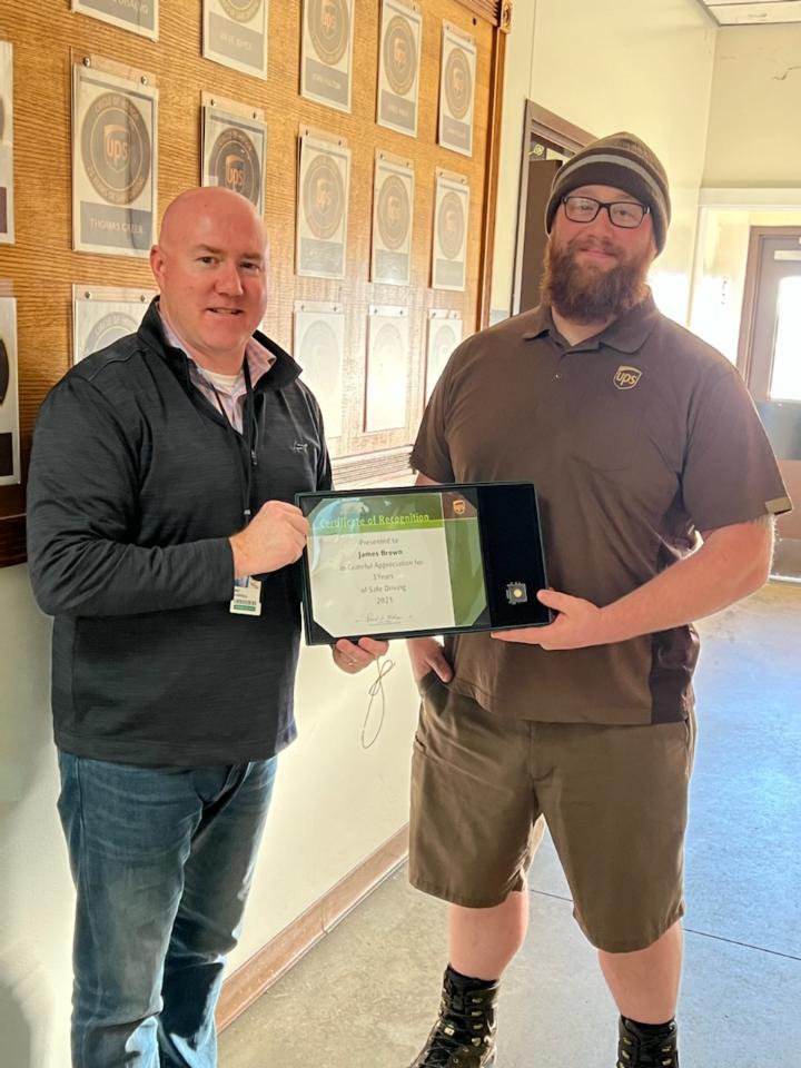 Thank you to CHSP member James Brown for his 3 year safe driving award. Thank you for not only keeping yourself safe, but also talking up safety with the rest of the PHLPA feeder department! <a href="/RayBarczak/">RayBarczak</a> @nick_iannacone2 <a href="/RobertCapone17/">Robert Capone</a> <a href="/EricMor920/">Eric Morrell</a>