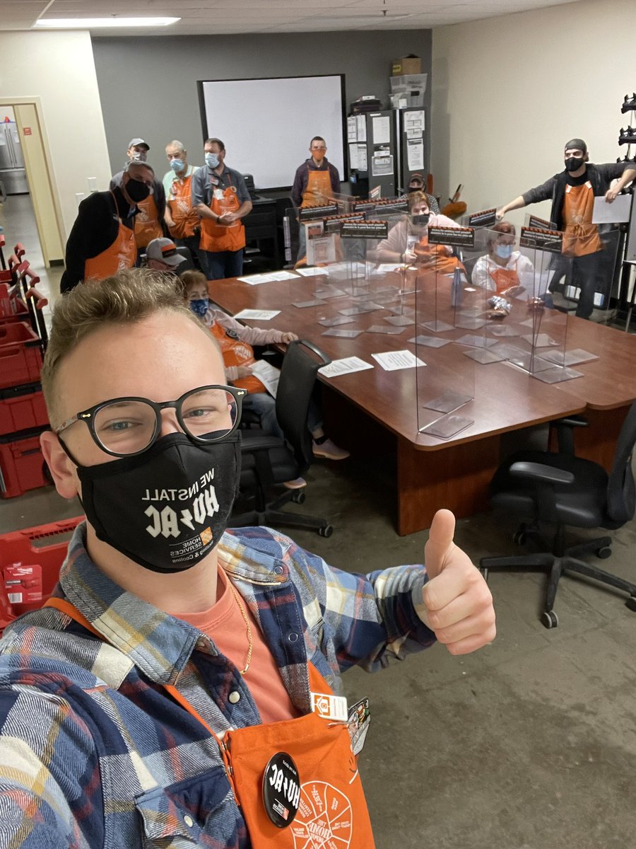 xanderman4148's tweet photo. 🪟✨Thank you Archie from HDE for coming out today to host a window PK and Service Connect training with our team!
#weinstallwindows #TrainingTuesday #HDE 
@mmaz16 @Connie4148 https://t.co/epX7DCikwz
