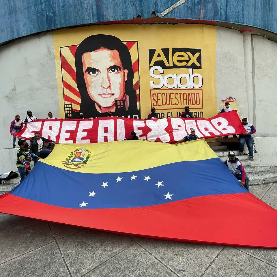 harrymarquez's tweet photo. #NotGuilty se declaró Alex Saab 🇻🇪
#LiberenAAlexSaab
#AlexNotGuilty
#FreeAlexSaab

#Miami #Chicago #Vancouvert #Caracas 
#Venezuela #TheWorld 🇻🇪🇻🇪🇻🇪🇻🇪🇻🇪 https://t.co/lPf13YuGjS