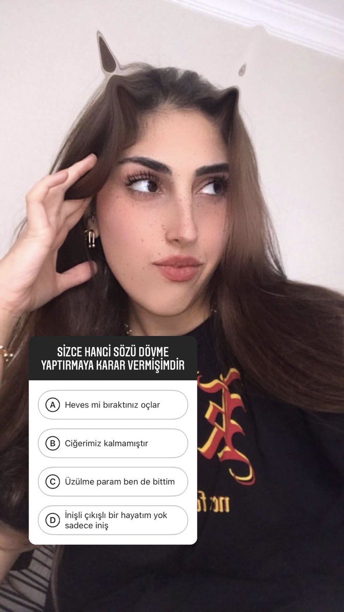 Bu çocuk neden benim storylere cevap vermiyo diye düşünürken benim attığım storyler