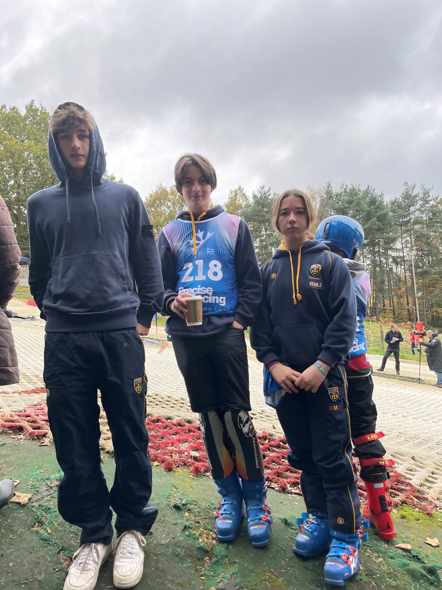 A fantastic result for <a href="/CranSkiTeam/">Cranleigh Ski Team</a> in the @precise_racing Surrey Schools' Ski Champs. 2nd place a few 10ths of a second behind <a href="/ReedsSkiRacing/">Reed's School Ski Racing</a> in the mixed senior event. Well done Ben A-B, Rose J and Sam T. Sam T also took home an individual Bronze medal in the junior boys.