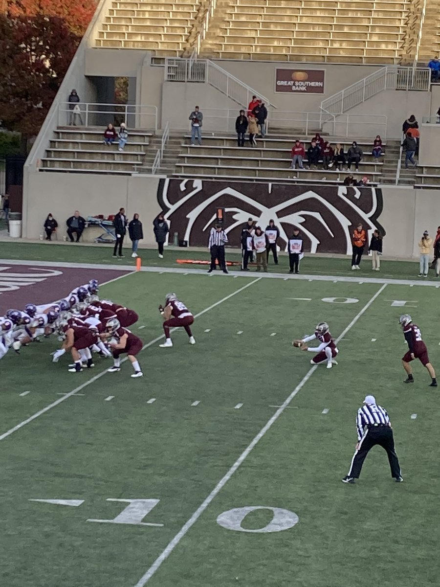 's tweet image. Another Big Win for @MOStateFootball and another Great game for my favorite Long Snapper @CadenB55 ! #61 #perfectlaces #wakethebears #4thdownarmy ❤️🐻🏈! @runforme19 @TheChrisRubio