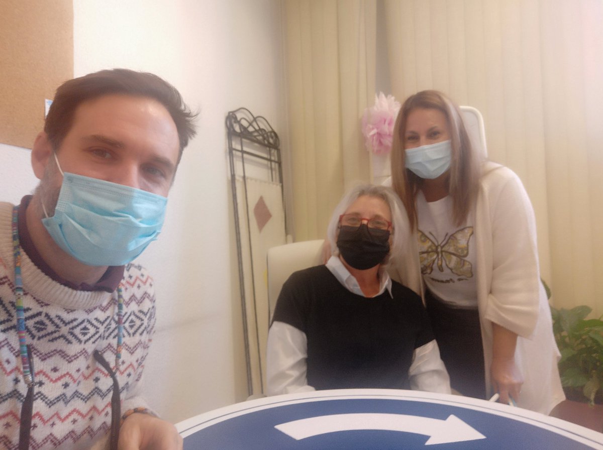 SergioAguinaga6's tweet photo. 👉Ayer estuve con @Zonaida4, visitando a Carmen de #Customizando #Cooperativa y cerrando la valoración de Santi en sus prácticas.🧵🪡
🙏Gracias a Carmen por su tiempo, interés y x creer en la #inclusión🔁
👌☁️#MásSueñosMenosLímites
@GrupoAMAS
@AsociacionAEDIS @AytoLeganes https://t.co/4lBpLBMB7t