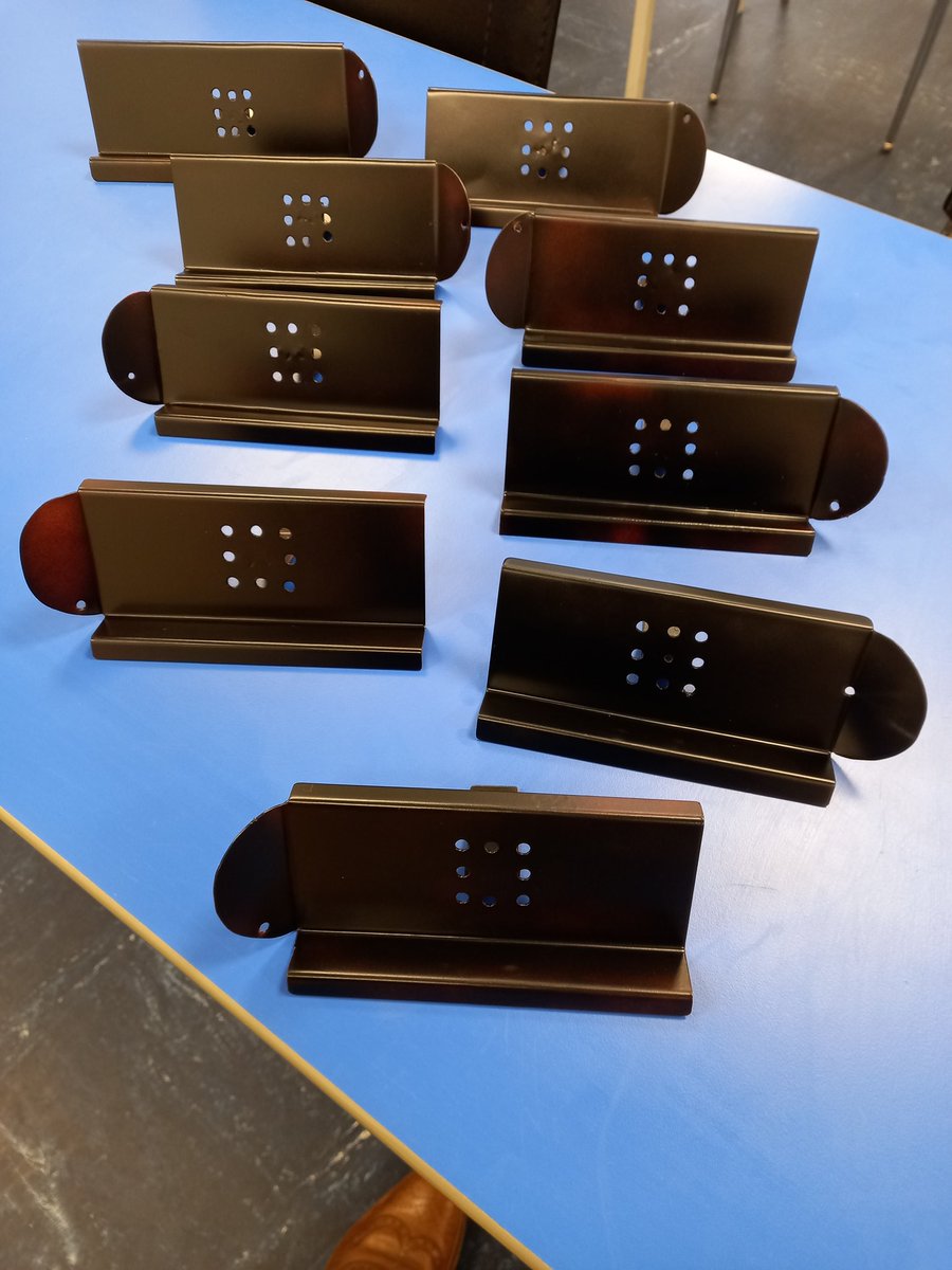 Yr10 phone holders coming along nicely. A focused practical task to develop skills and accuracy in the metal workshop.
