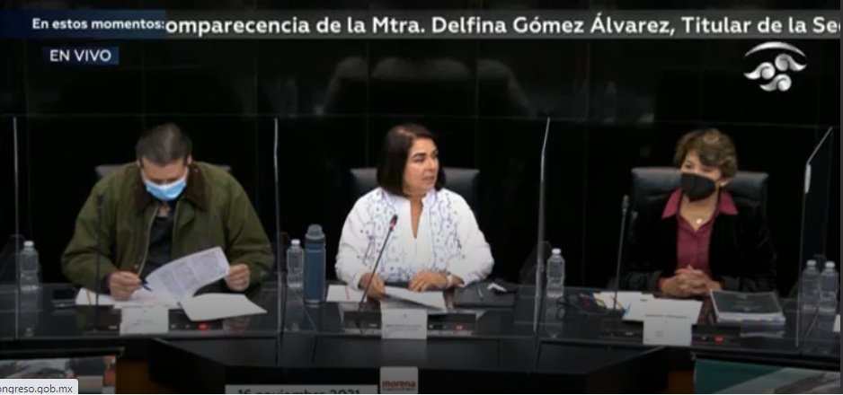 ConcheirLuciano's tweet photo. Estamos acompañando a la Maestra @delfinagomeza titular de la @SEP_mx en la comparecencia que se lleva a cabo en este momento en el @senadomexicano 
https://t.co/jt8n6KokBl https://t.co/tsU47r66WS