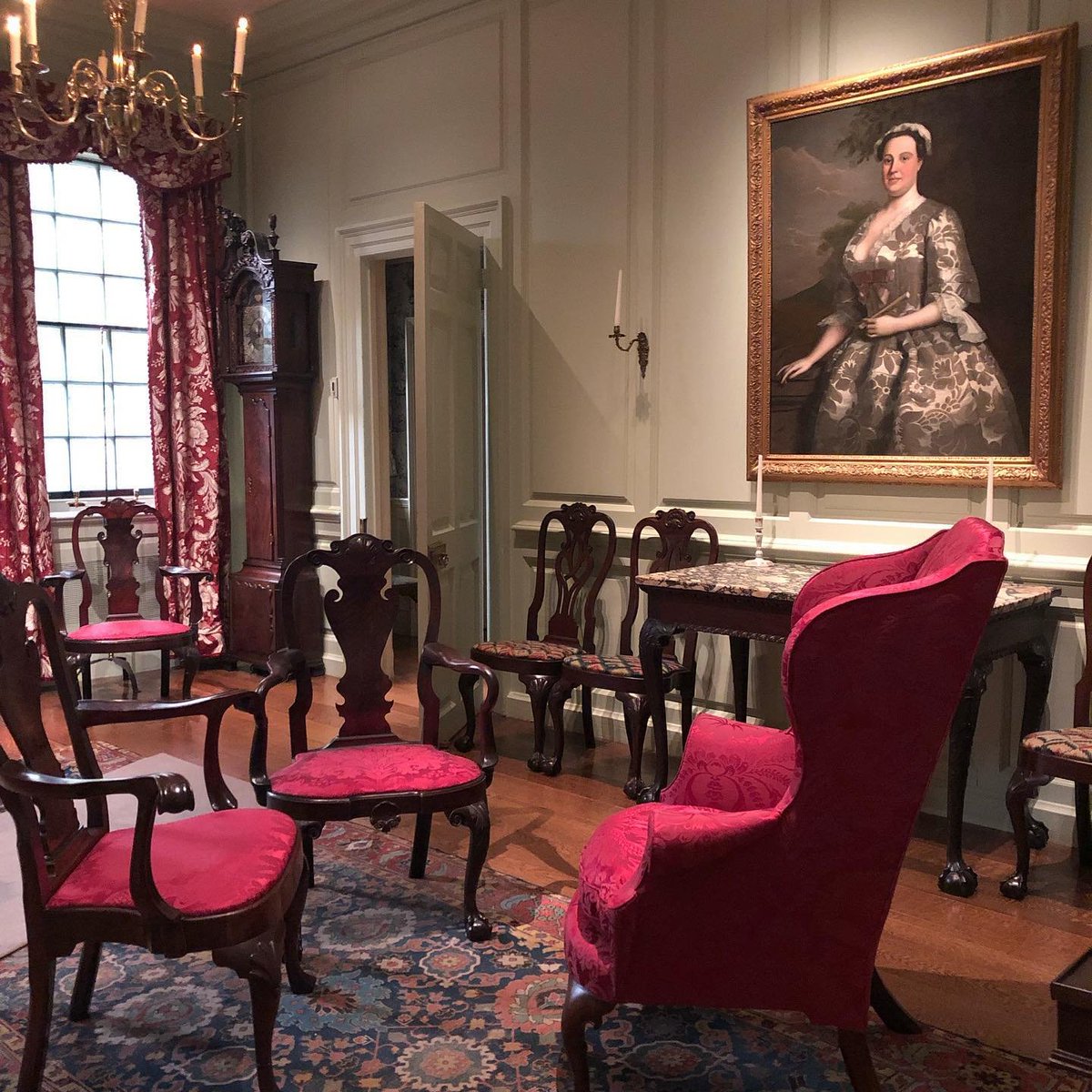 plbhalbert's tweet photo. The 1740s-1750s are always good, especially in Philadelphia (by way of @WinterthurMuse) #vastearlyamerica #americanrococo #portraitofawomaninsilk https://t.co/NW8r4SUzwU