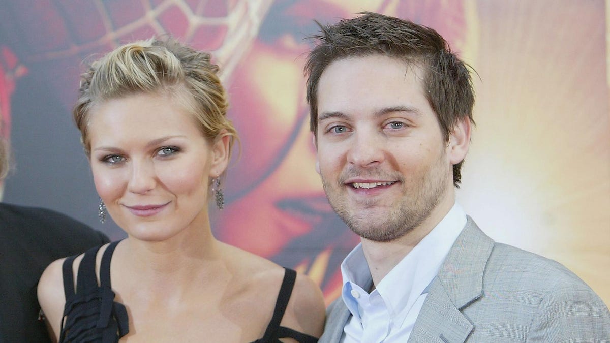 The A.V. Club on Twitter: "Kirsten Dunst says the disparity between her  Spider-Man salary and Tobey Maguire's was "very extreme"  https://t.co/TwQYhHnLsE https://t.co/Cfy2tzH7N2" / Twitter