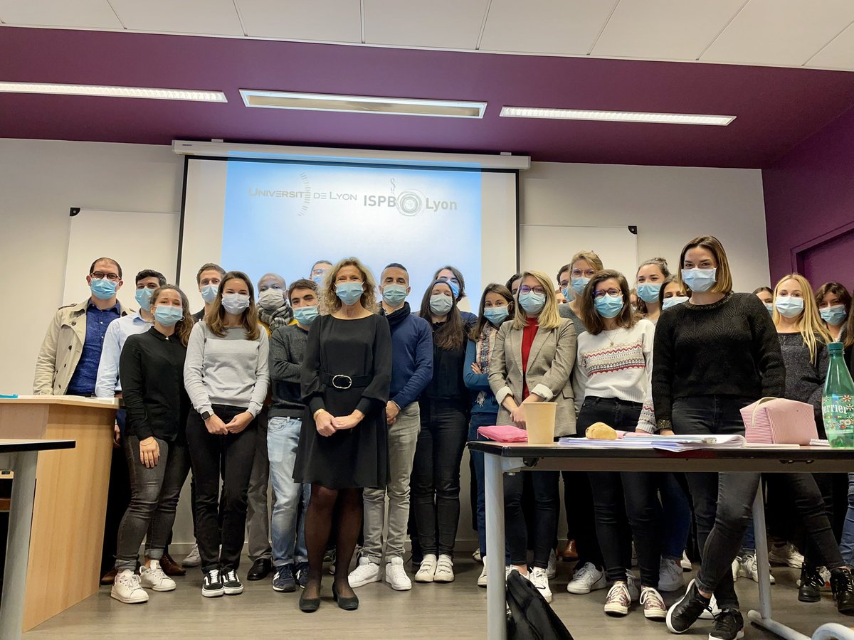 Cath_Rioufol's tweet photo. Top départ du DU de Pharmacie Clinique Oncologique de Lyon 2020-2021 @ISPB_Lyon1. 3️⃣2️⃣participants pour cette nouvelle promo et 5️⃣0️⃣ intervenants tous experts en cancérologie #cancer #patients #oncology #pharmacy @CHUdeLyon @CLCCLeonBerard @UnivLyon1 https://t.co/JyQMSvn4vZ