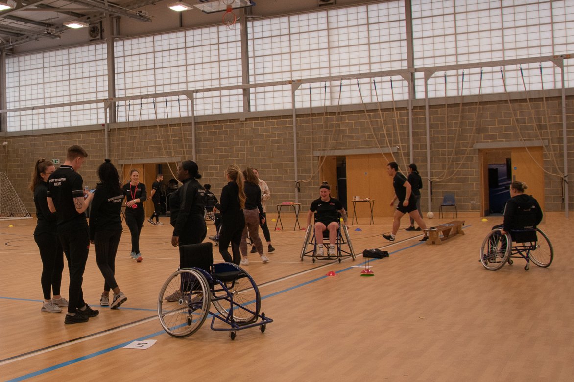 Today the School of Sport Science &amp; Physical Activity had a wheelchair practical session taking place in the Sports Hall! 
#uniofbedsnews  #inclusion #accessibility #wheelchairuser #isparjunior #uniofbeds