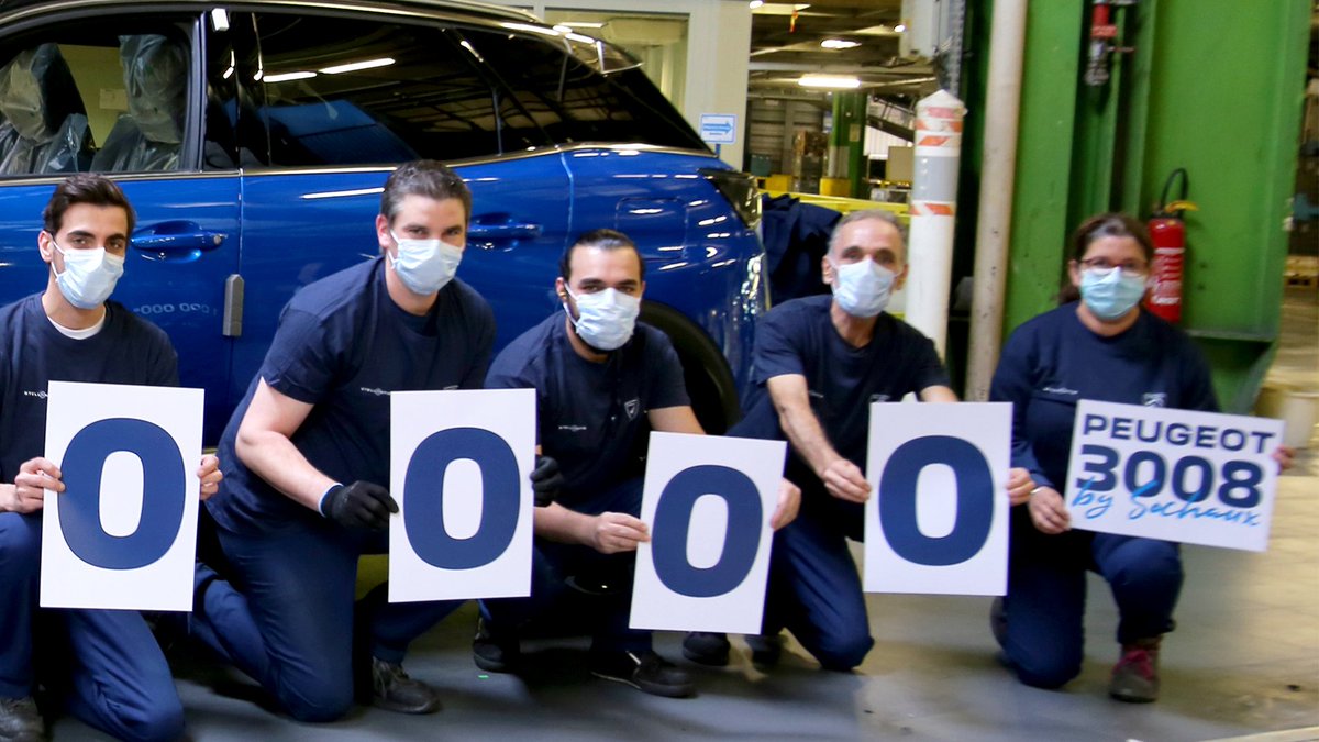 PeugeotFR's tweet photo. Succès phénoménal ! 5 ans après son lancement, notre SUV #Peugeot3008 célèbre déjà son millionième exemplaire. L’usine @Stellantis de Sochaux a de quoi être fière ! https://t.co/I5tMwraM4h