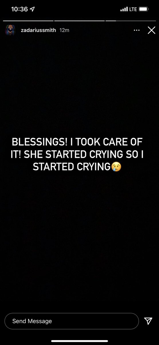 #Packers @Zadariussmith was in line at a car dealership when he noticed a lady needed a new water pump that was going to cost $2,000. 

He took care of it and bought it for her. They both started crying. (Via Za’Darius Smith/IG)