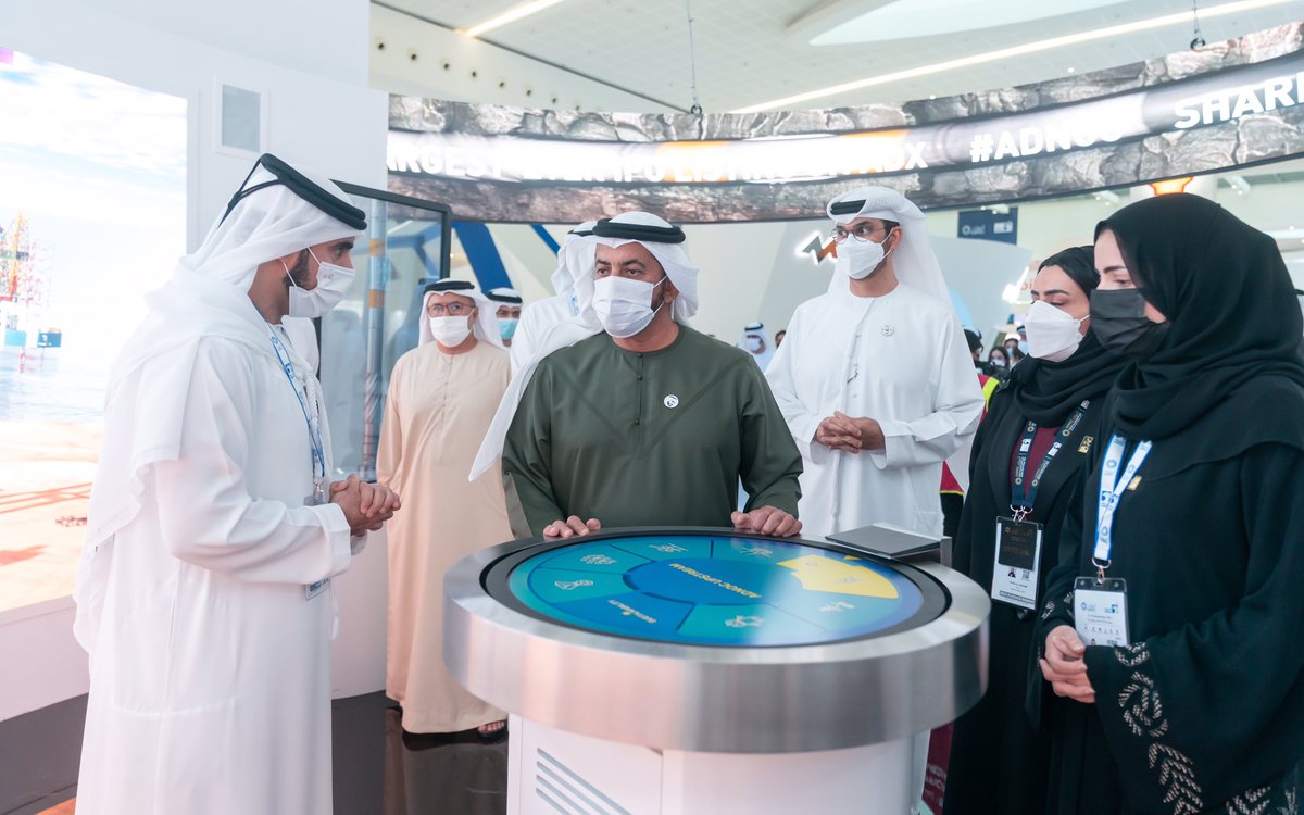 HamdanBinZayed's tweet photo. خلال زيارتي لمعرض أديبك 2021 الحدث الأكبر والأهم في صناعة الطاقة العالمية، إطلعت على مستجدات التطوير والإبتكار في قطاع النفط والغاز ، وبرامج أدنوك وخططها المستقبلية لتعزيز مكانة الإمارات الرائدة في قطاعي الطاقة والإقتصاد ، متفائلون بالمستقبل  وواثقون من كفاءاتنا الوطنية https://t.co/RYFiTjkbnP
