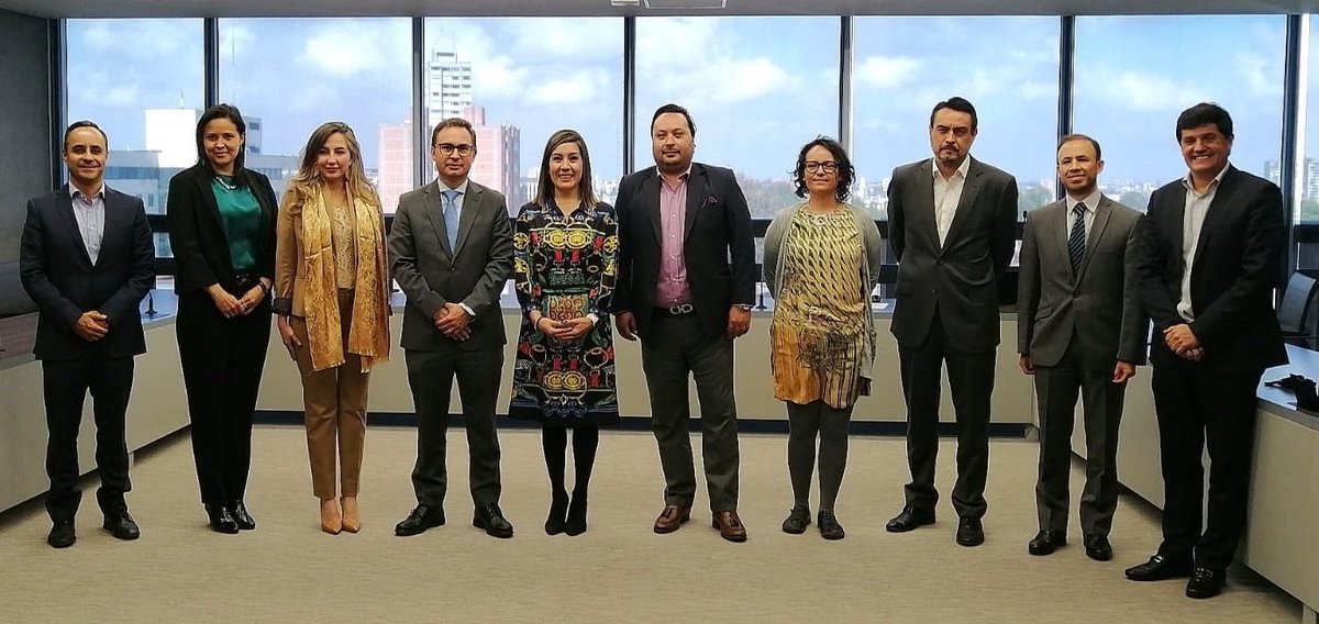 NicolasUribe's tweet photo. Ha sido nombrada como nueva directora de @investinbogota la Dra. Isabella Muñoz @IsaMunozM luego de un proceso riguroso y transparente de selección. Desde la @camaracomerbog no tenemos duda de su capacidad para liderar en un momento en el que Bogotá necesita atraer inversión. https://t.co/zZeTKRoUaT
