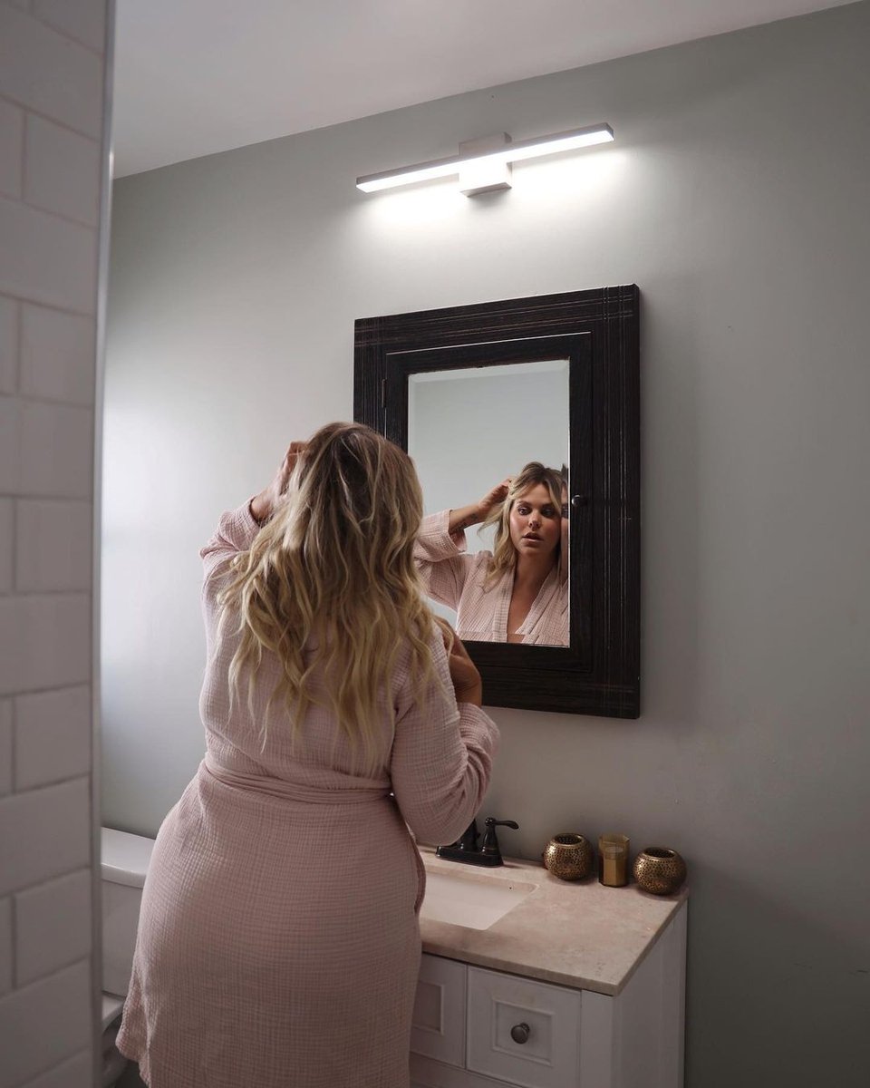 BeBrilli's tweet photo. Meet the new Bright Clean 24” Bar Vanity, the only bathroom vanity fixture proven to kill* viruses, bacteria, mold &amp; more using patented, UV-free LED light. Use less harsh chemicals and do more with your day. Available now @ https://t.co/M1ummtvWHO

#bebrilli #brightclean https://t.co/KROZRHfXOl