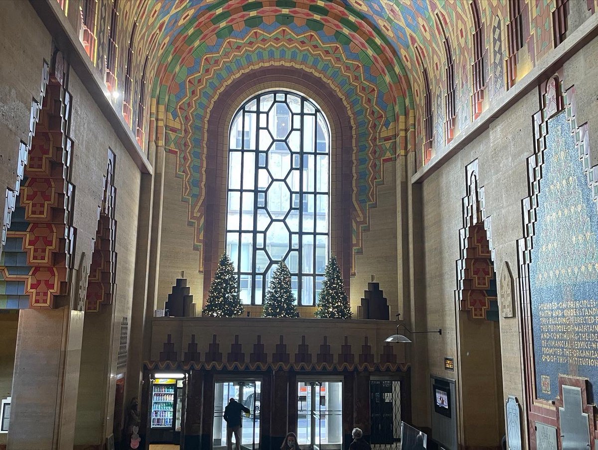 moore_dorian's tweet photo. The Lobbies and concourses of Detroit’s classic skyscrapers are wondrous.  
Interior lobbies as through-block passages or as passages connecting one building to another are a lost art.
#guardianbuilding #fisherbuilding
#buhlbuilding #penobscottbuilding https://t.co/NPSoEebSa2
