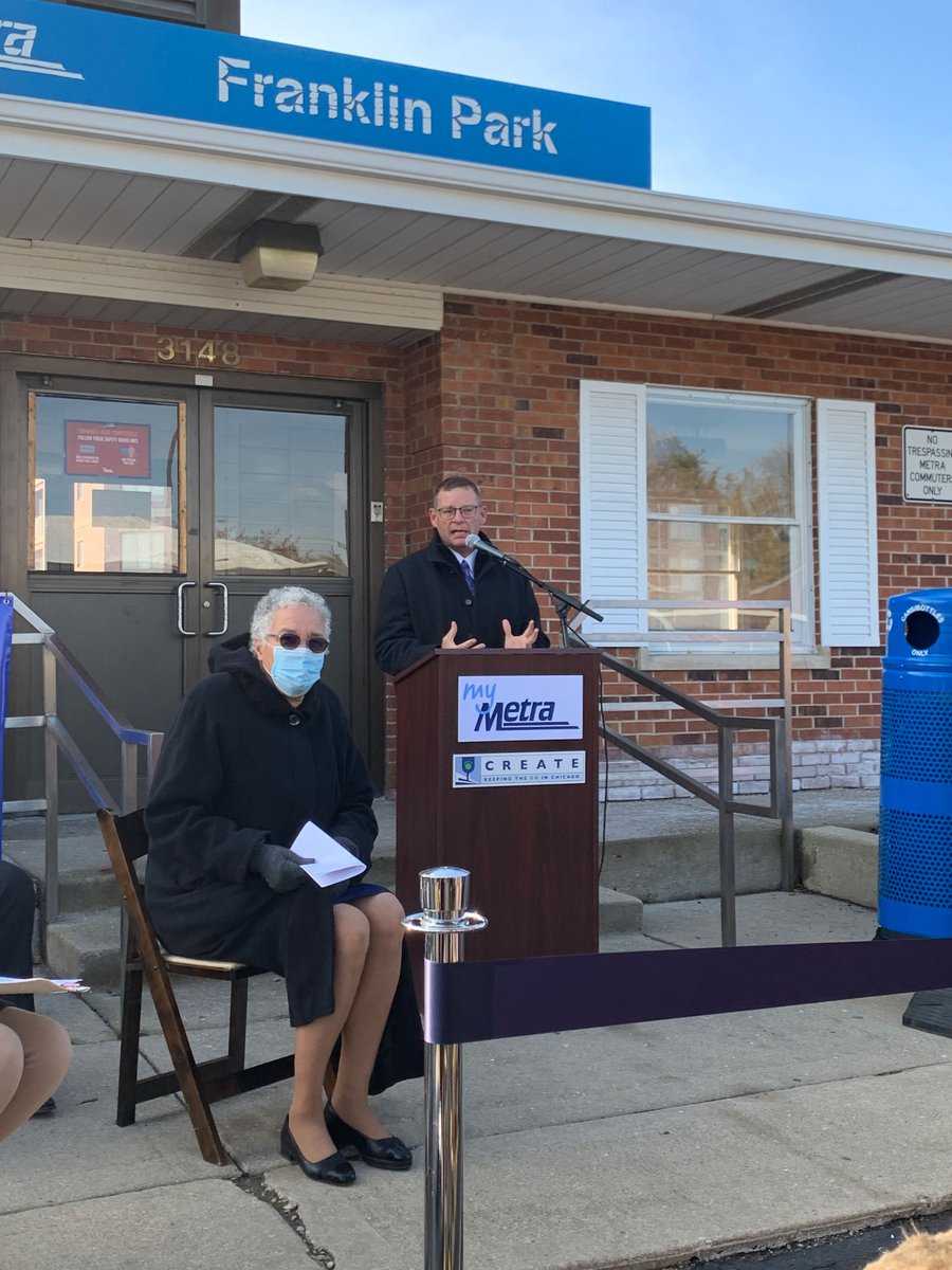 Metra's tweet photo. Today, Metra CEO/Executive Director Jim Derwinski joined @ToniPreckwinkle, Franklin Park Mayor Barrett Pedersen, @CanadianPacific reps, and @CREATE_Chicago partners in a ribbon-cutting ceremony for the Metra/Canadian Pacific Crossover Upgrades (B1) project. https://t.co/bIKZtX4sDC