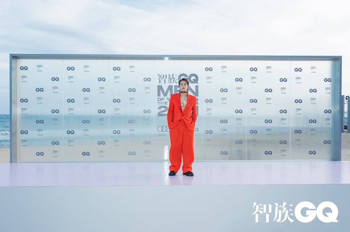 JacksonWGlobal's tweet photo. [WEIBO] 211117 智族GQ_放假中

"Jackson Wang began his vacation at 00:31 and plans to look back on 🌫️🟪, do not disturb."

#JacksonMenOfTheYear
#JacksonWang #王嘉尔 #잭슨 #TEAMWANG @JacksonWang852 @teamwangofcl https://t.co/u0uT2pr7l7