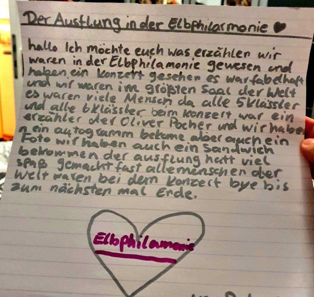 stsmbg's tweet photo. Jg. 5 & 6 der STS Mümmelmannsberg zu Besuch in der #Elbphilharmonie mit #Comedian @oliverpocher , der aus "Emil und die Detektive" vorlas und vom #Musikkorps der #bundeswehr begleitet wurde:
https://t.co/QJ66zOV6o8
#stsmbg #wirsindwir #stadtteilschule #twlz #Muemmelmannsberg https://t.co/Qd1tAnKjxk