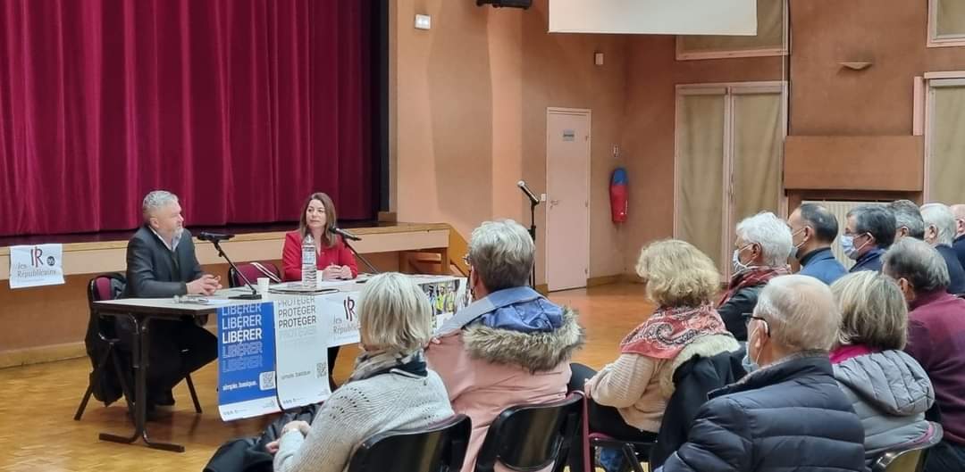 TwCarine's tweet photo. Débat avec l'excellent sondeur @JSainte_Marie #BlocPopulaire autour des mouvements d'#opinion actuels et des enjeux
👉LR est bien le seul parti de gouvernement ayant la capacité de battre Emmanuel Macron au 2e tour #Presidentielle2022 🎯
#LesRépublicains #CongrèsLR
#LR9️⃣5️⃣ https://t.co/ZvvLEG8bJl
