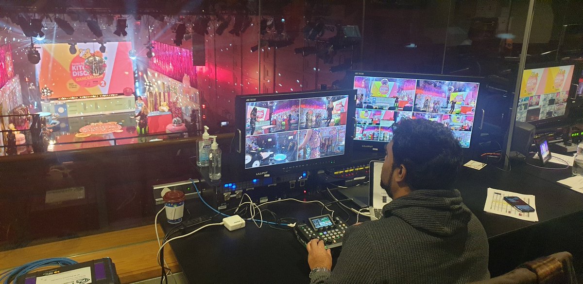 Awesome time working on the 24hr Sophie Ellis-Bextor Kitchen Disco Danceathon for #ChildreninNeed please keep those donations coming 🙏