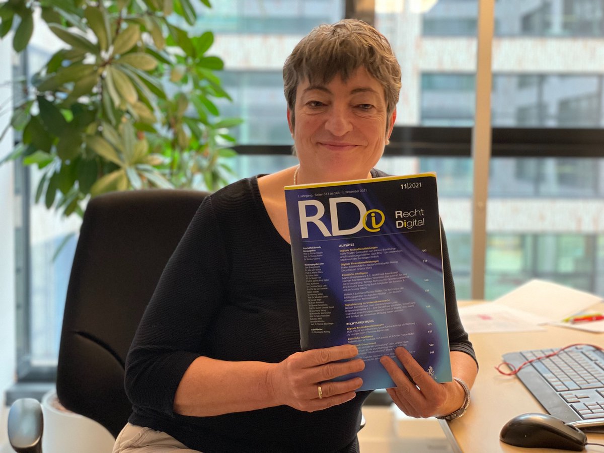 mgm_tp's tweet photo. Die #Digitalisierung der #Gesetzgebung nimmt Fahrt auf – oder täuschen wir uns? Kollegin Sabine, #Softwarearchitektin und ganz tief im Thema, hat der RDi ein kurzes Interview gegeben: https://t.co/0c42ZXC1IU

#lawascode #lawtech #eGovernment #DigVw #eGovernment @CHBeckRecht https://t.co/8adAndE4R0