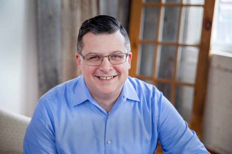 seanfurfaro's tweet photo. I am thrilled to introduce my brand new website that goes live today. It’s been a labour of love over 22 years on the mic, and it’s finally time.

Check it out and please share with anyone looking for PA work, TV work, Voice-over work, or a host/MC. 👇🏻

https://t.co/Yv4akA3z7O https://t.co/q6c10dPRfz