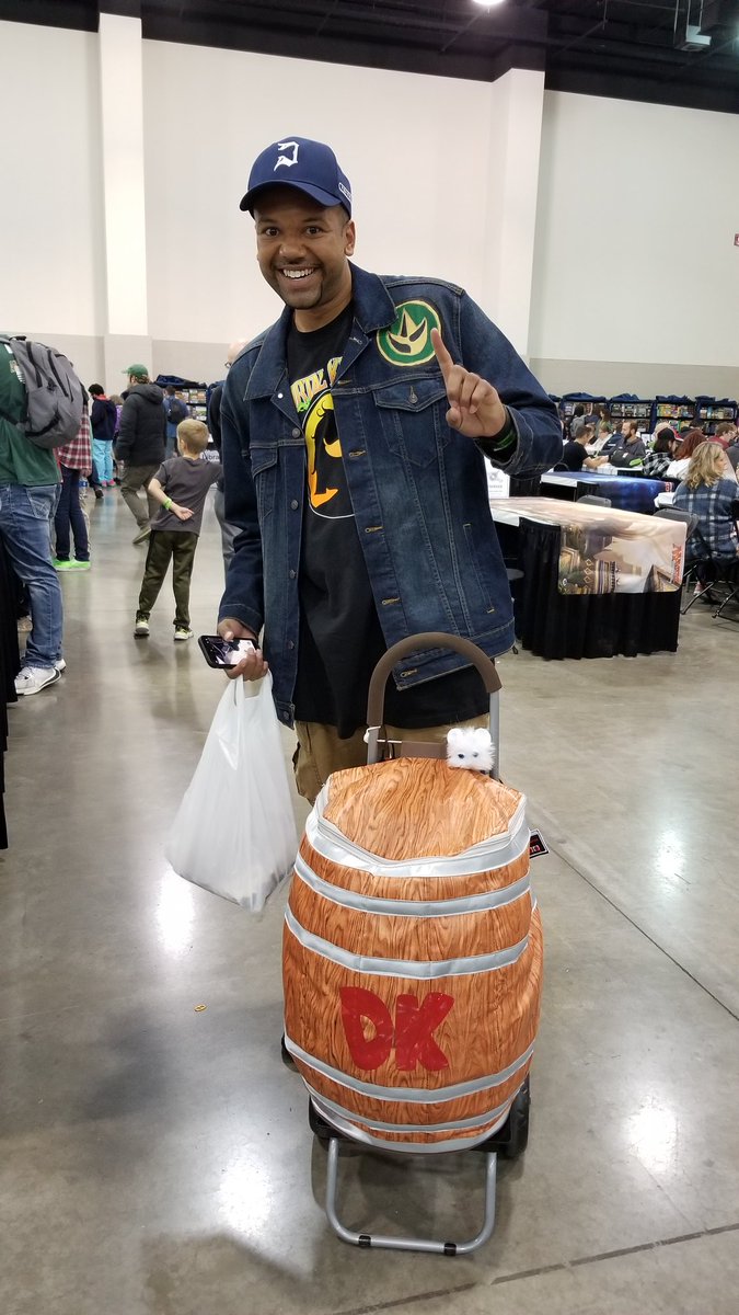 Do_You_Nerd's tweet photo. Sharing some sweet DK Barrel pics to our #Nerdlings in preparation of the #MidwestGamingClassic video dropping tomorrow. Next up are @TJacks_ and #phoenixresale https://t.co/NUijWqrGaw