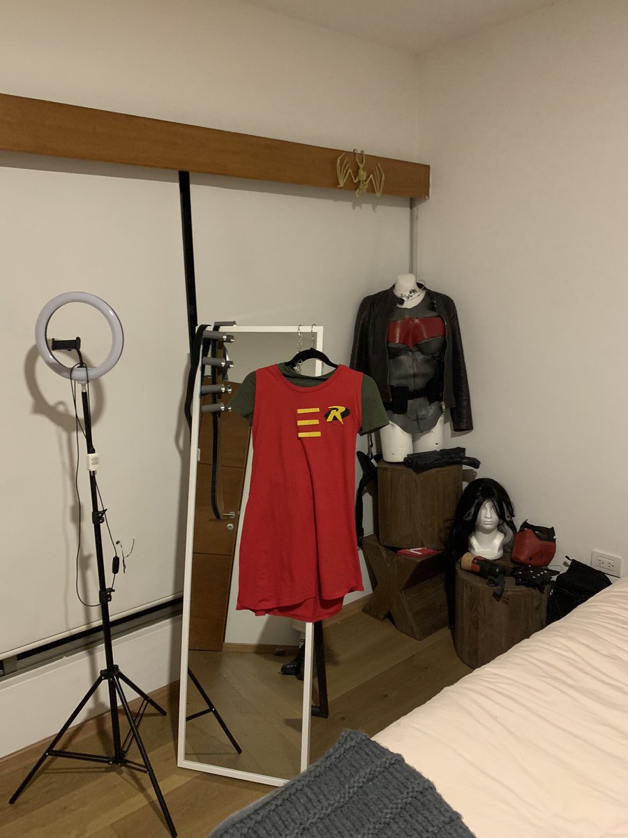 lucicosplay's tweet photo. My shit is organized for once! https://t.co/ypr14TXjAh