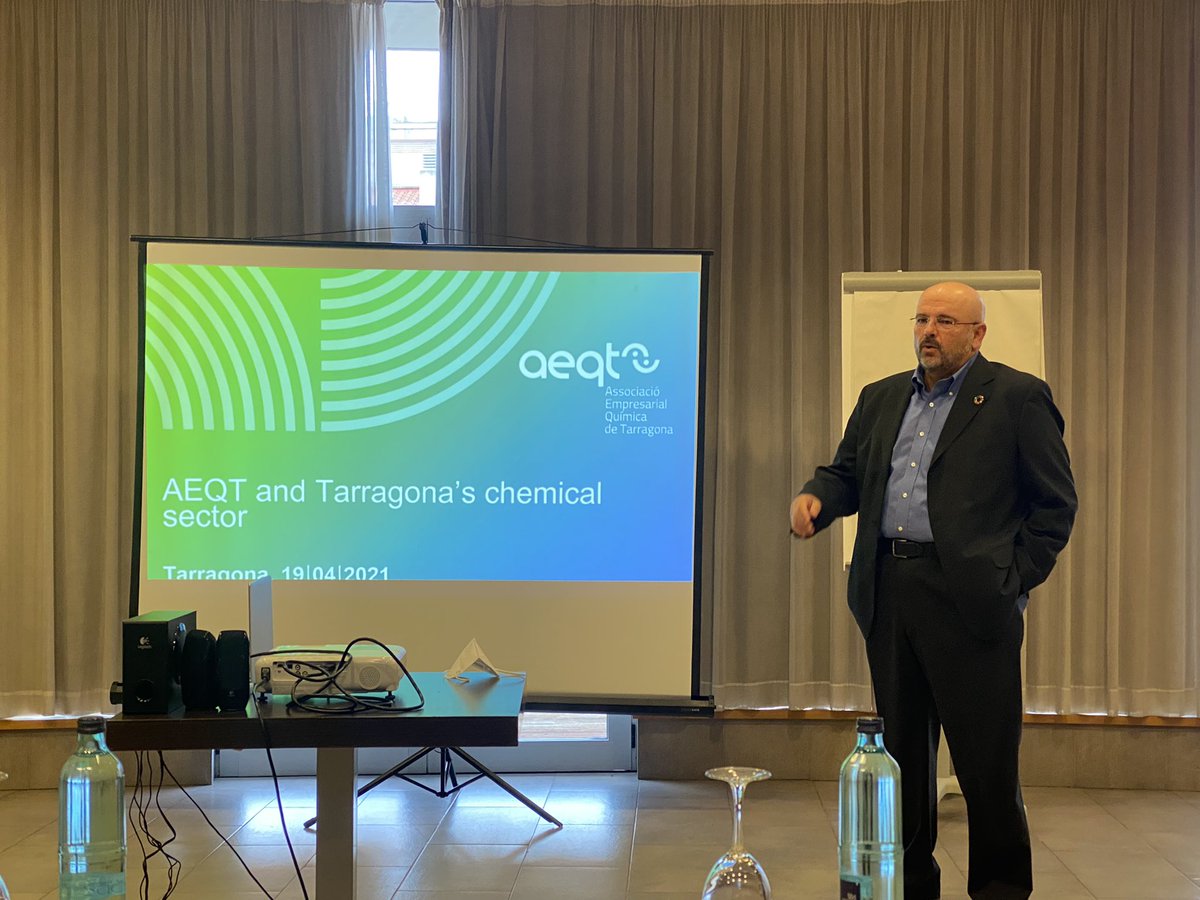 josepmariatost's tweet image. Dia de veure experiències pràctiques de circularitat! #CEHotspotCat ruta pel sector químic a Tarragona d la mà de l’@aeqtonline. Veient experiències pràctiques a #ElixPolimers @BASF #ITASA. I després @ElisavaBCN i altres experiències #afterwork #circulareconomy #economiacircular
