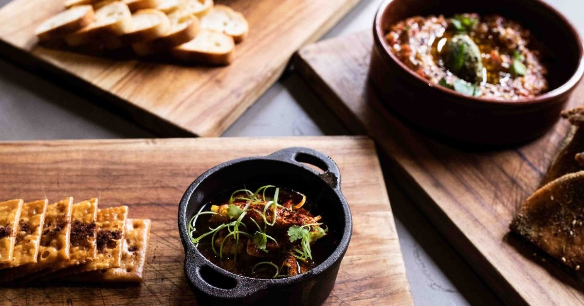 What does the Fall and Winter months bring? A whole new variety of vegetables harvested from local farms.🌿🥕 Today we'll be tasting some new seasonal dishes from Executive Chef, @ChefsaifRahman. Follow along on our stories for sneak peeks!
VidrioRaleigh.com