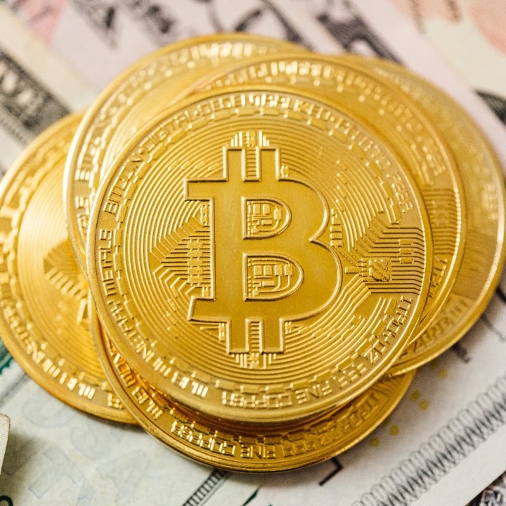 VoixCrypto's tweet photo. Le monde fascinant des cryptomonaies suivez nous pour en savoir plus https://t.co/VmykHMR0Sk