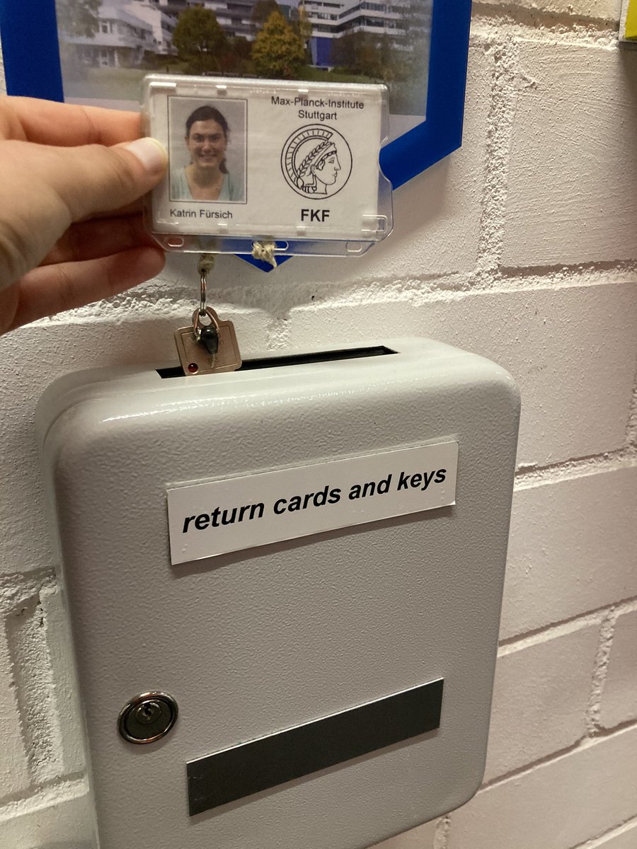 Fuersich_Katrin's tweet photo. Last Friday was my last day at @mpifkf — the place where I scientifically grew up 👩🏻‍🔬 
I am truly grateful for five wonderful years with amazing colleagues and a great infrastructure! 
And now it’s time for some adventures 🏕🚲🌄 https://t.co/5UskL1C3eh