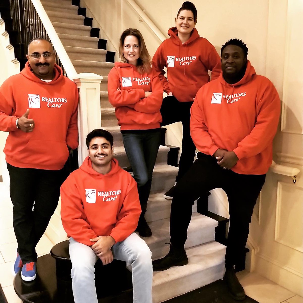 JideA's tweet photo. ♥️#RealtorsCareWeek #GDARcares #RemaxCares https://t.co/cJ6RZxY5bI