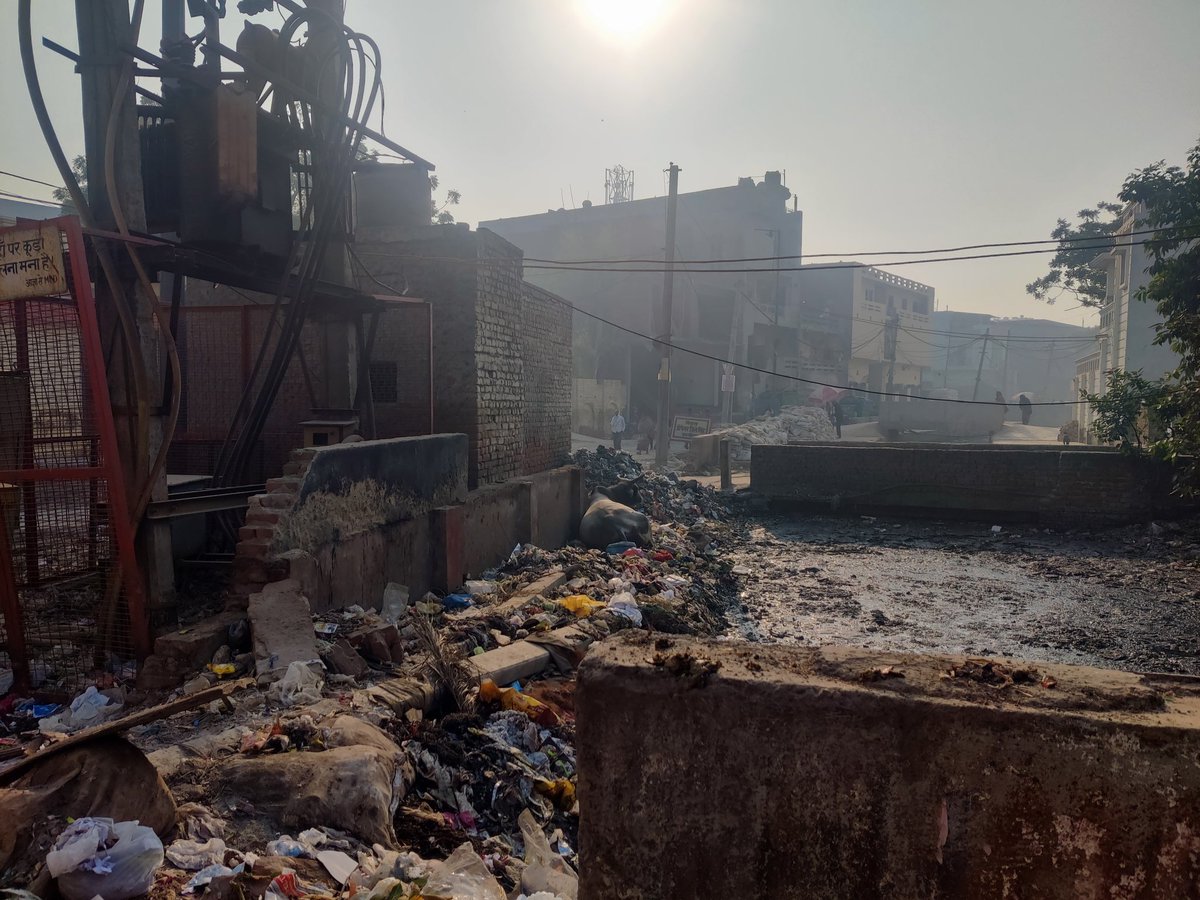 Vivekkrsingh's tweet photo. @BihariPurRWA @ArvindKejriwal @aajtak @LtGovDelhi @msisodia @IFC_Dpt @ManojTiwariMP @bishtmla @MoHFW_INDIA @CMODelhi @SatyendarJain https://t.co/DM3Z6rK2jb