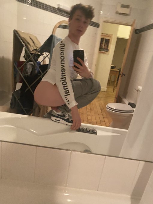2 pic. Anyone in the mood to fuck a chav? 

Scally faux needs a breeding ?

♻️retweet if you’re horny