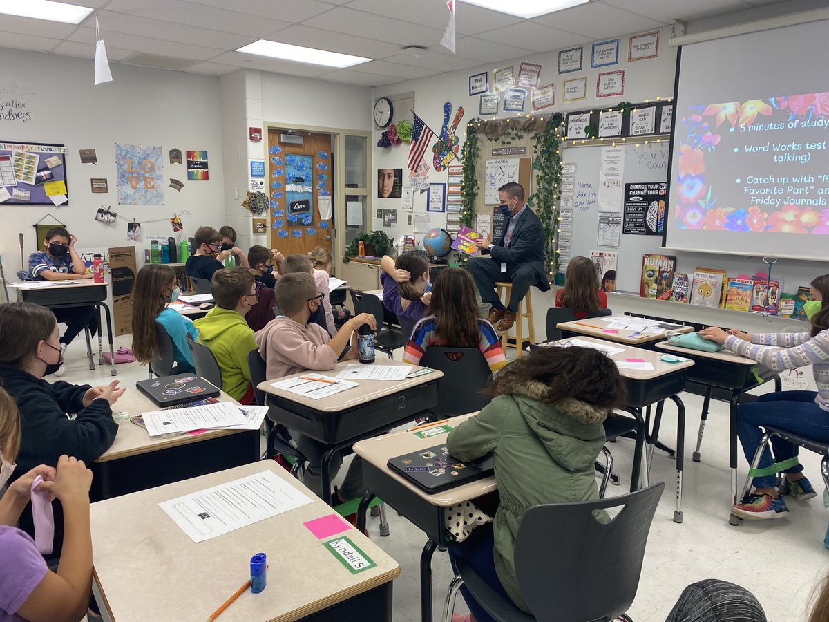 MarkersClass's tweet photo. Dr. Shimp taking time out of his busy day to read to my class! 📚🙂 https://t.co/ZNoQZvDbVG