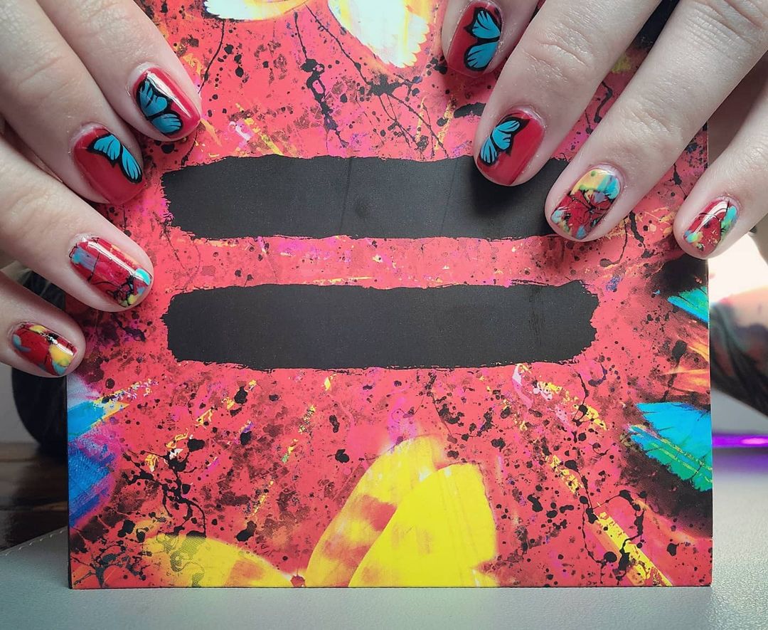 #Equals

@ pieterkuijten
<a href="/teddyistheonly1/">teddy.is.the.only.one</a> 
@ smithalliej