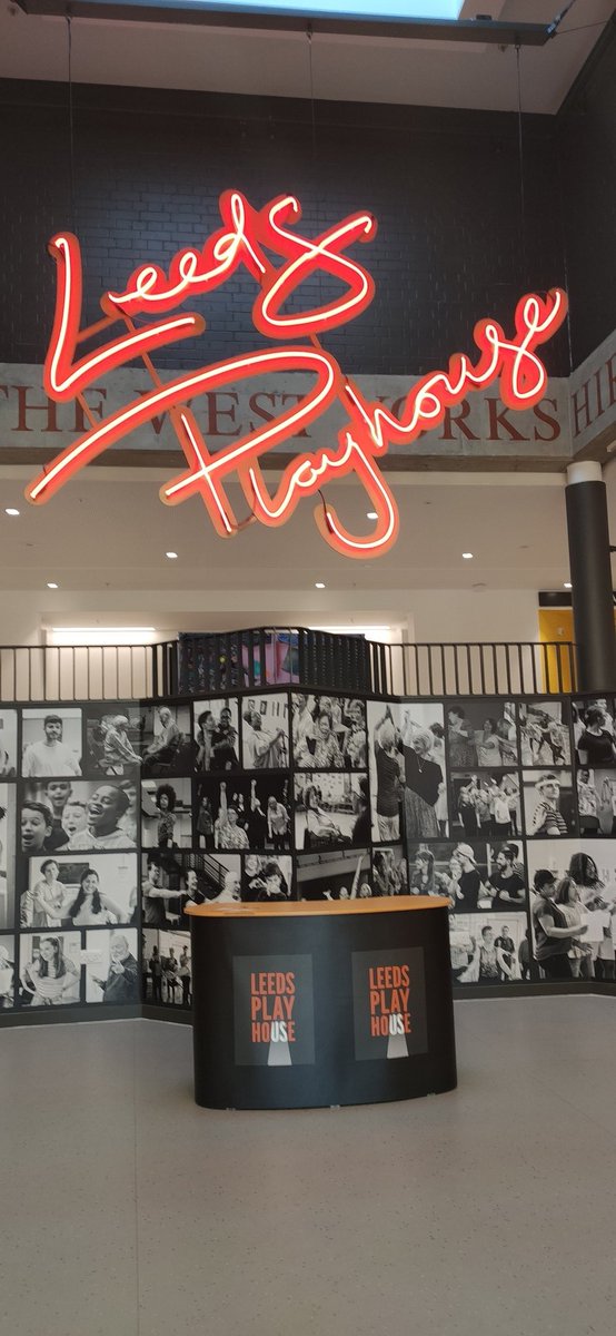 lockwood_dawn's tweet photo. Lovely to have a long over due catch-up with @KateJeeves and @RobCowling10 at @LeedsPlayhouse today, and hear about their exciting plans for #Christmas &amp; #2022 https://t.co/1GZ65IdXwb
