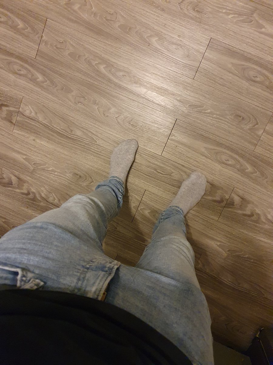MasterofCash10's tweet photo. Do nogi kundle 🤣 #findom  #cashslave #humanatm https://t.co/yuCKBVSGGl