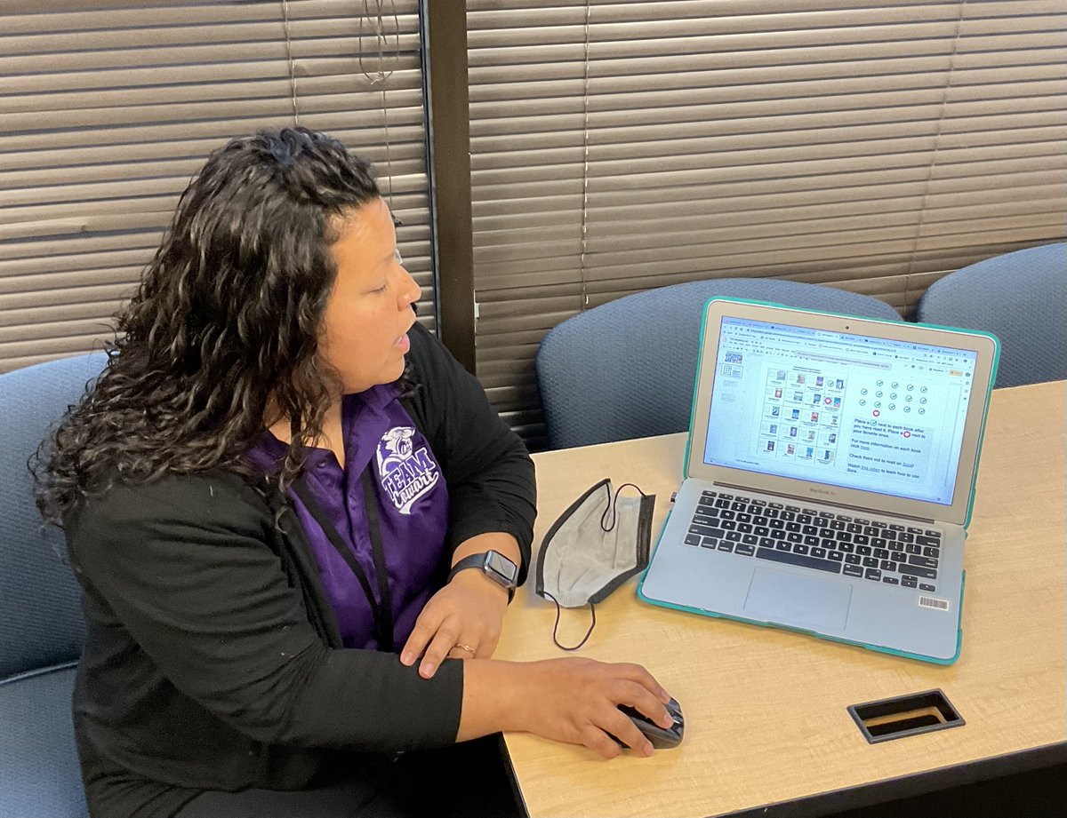 TabathaRobb1's tweet image. Project R.E.A.D. Leads @DISD_Libraries are totally engaged w/ @AppleEDU this morning.
@dallasisdvpa @THuittDISD #librarians @TxASL #librarybrag