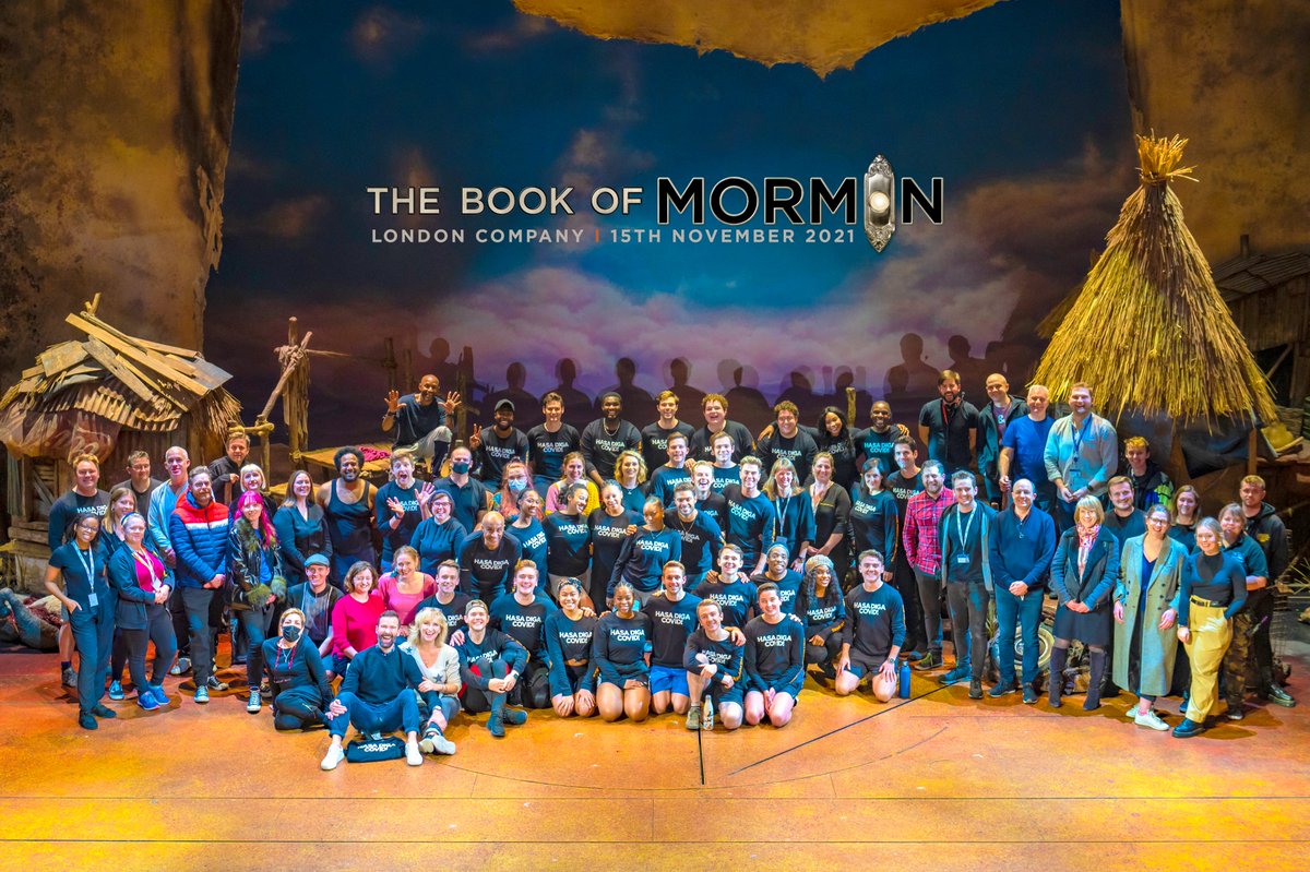 👋 Our freakin’ AWESOME company said HELLO again last night as we officially reopened the West End production.

Just look how blinking gorgeous they all are!

#TheBookofMormon #TheMormonsAreBACK